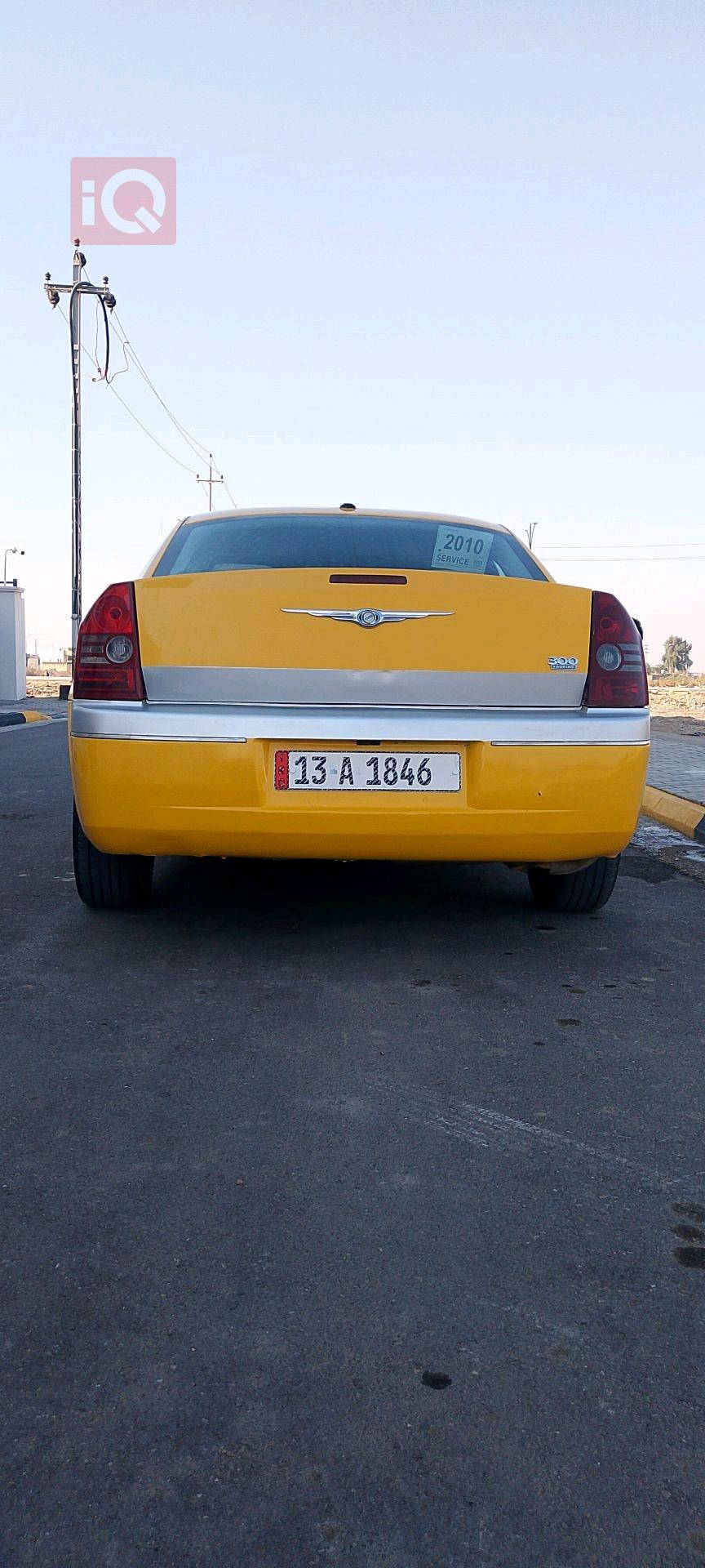 کرایسلەر 300